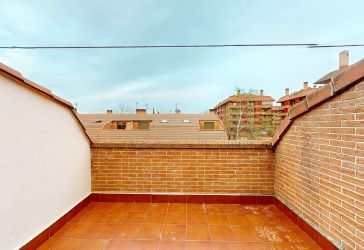 chalet pareado en venta en El Pilar-Bripac (Alcalá De Henares) por 449.990 €