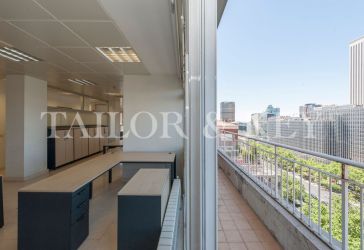 oficina en venta en Cuatro Caminos (Distrito Tetuán. Madrid Capital) por 1.400.000 €