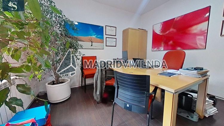 oficina en alquiler en Colina (Distrito Ciudad Lineal. Madrid Capital) por 1.800 €