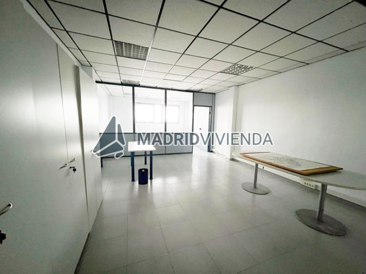 oficina en venta en San Andrés (Distrito Villaverde. Madrid Capital) por 84.900 €