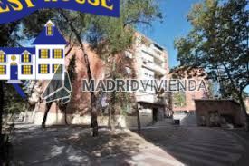 piso en venta en Comillas (Distrito Carabanchel. Madrid Capital) por 84.900 €