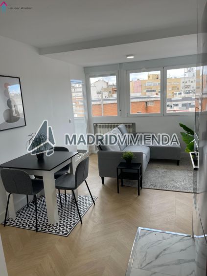 ático en venta en Fuente del Berro (Distrito Salamanca. Madrid Capital) por 479.000 €