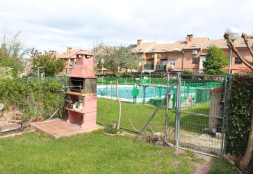 chalet adosado en venta en Los Villares (Arganda Del Rey) por 340.000 €