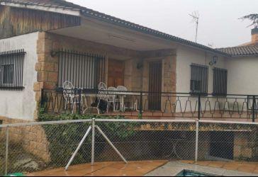 casa / chalet en venta en Zona polideportivo colonia (Moralzarzal) por 340.000 €