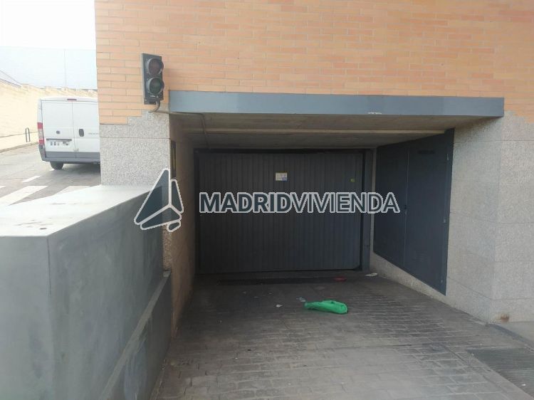 garaje en venta en Simancas (Distrito San Blas. Madrid Capital) por 15.000 €