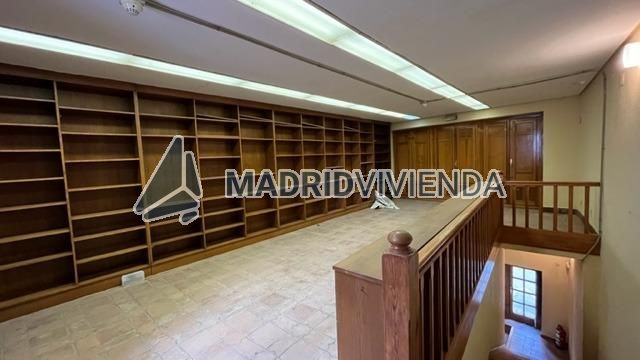 nave / local en venta en Miraflores De La Sierra por 100.000 €