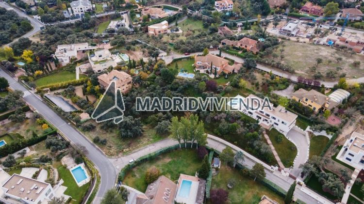terreno en venta en El Pardo (Distrito Fuencarral. Madrid Capital) por 516.800 €