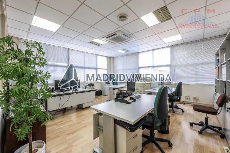 oficina en venta en Simancas (Distrito San Blas. Madrid Capital) por 275.000 €