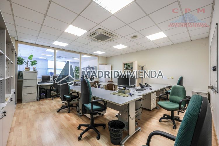 oficina en venta en Simancas (Distrito San Blas. Madrid Capital) por 275.000 €