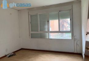 piso en venta con 3 dormitorios y  1 baño, fontarrón, moratalaz, Madrid