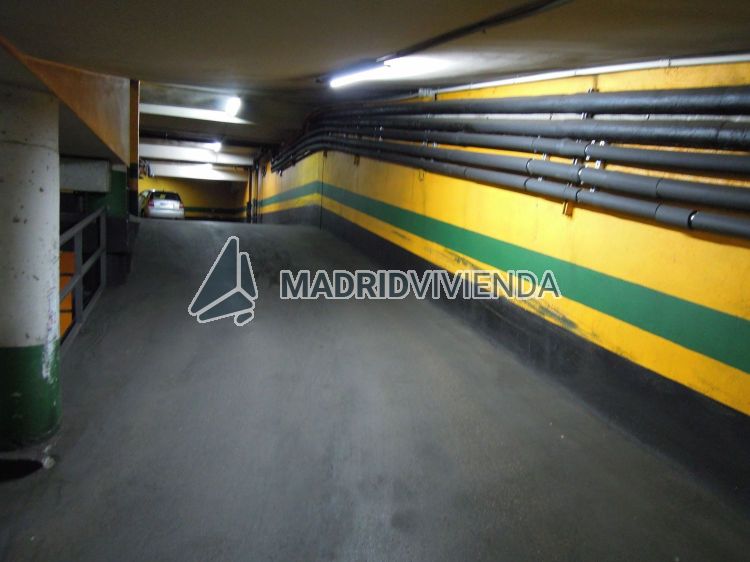 garaje en alquiler en Vallehermoso (Distrito Chamberí. Madrid Capital) por 130 €