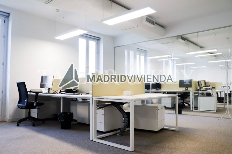 oficina en alquiler en Recoletos (Distrito Salamanca. Madrid Capital) por 14.000 €