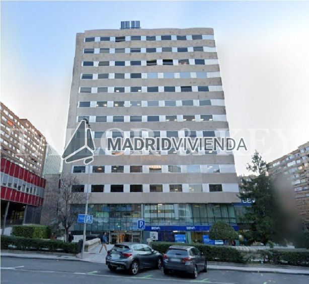 oficina en alquiler en Castillejos (Distrito Tetuán. Madrid Capital) por 4.175 €