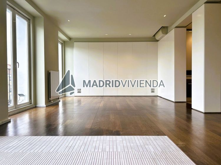 piso en alquiler en Universidad (Distrito Centro. Madrid Capital) por 2.600 €