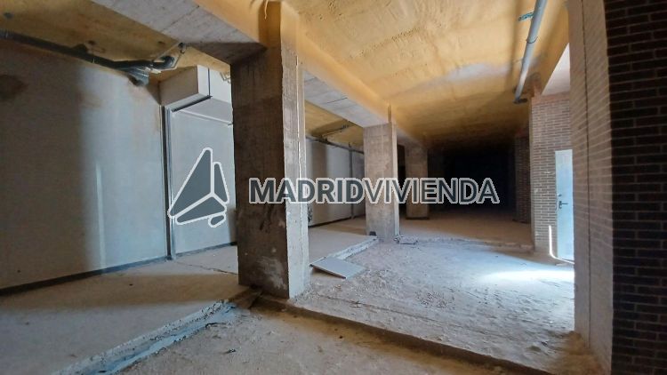 nave / local en alquiler en Casco Histórico de Vallecas (Distrito Villa de Vallecas. Madrid Capital) por 2.100 €
