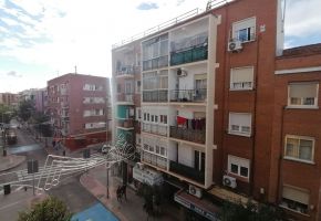 piso en venta en Aluche (Distrito Latina. Madrid Capital) por 140.000 €