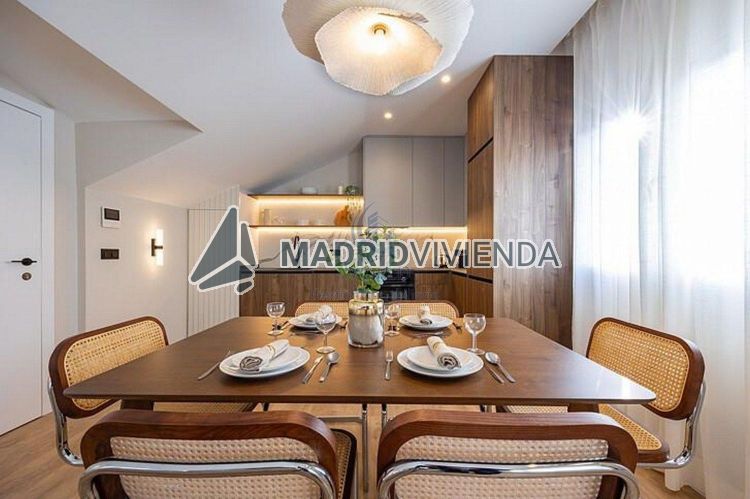 piso en venta en Cortes (Distrito Centro. Madrid Capital) por 739.000 €