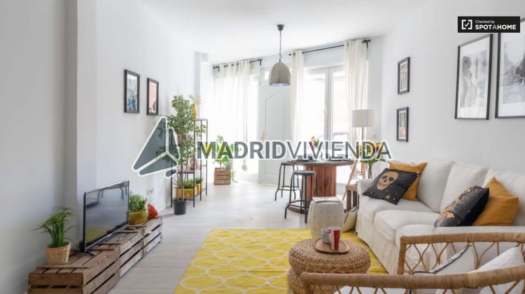 estudio en alquiler en Almendrales (Distrito Usera. Madrid Capital) por 1.500 €
