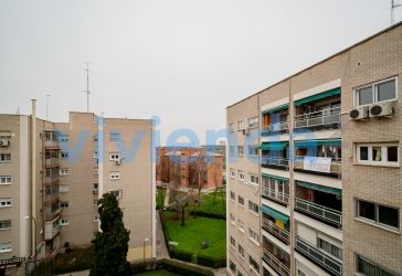 piso en venta en Apóstol Santiago (Distrito Hortaleza. Madrid Capital) por 359.000 €