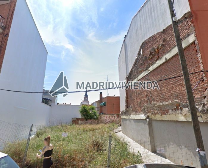terreno en venta en Santa Eugenia (Distrito Villa de Vallecas. Madrid Capital) por 275.000 €