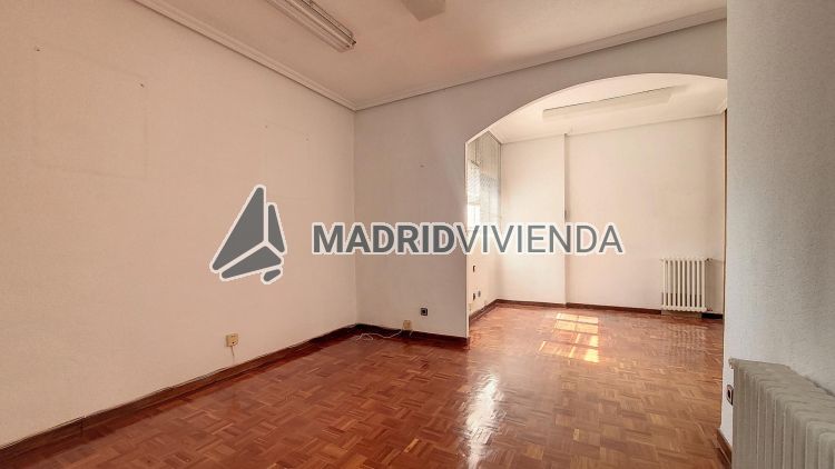 oficina en alquiler en Ríos Rosas (Distrito Chamberí. Madrid Capital) por 1.000 €