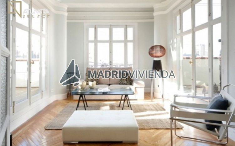 ático en alquiler en Recoletos (Distrito Salamanca. Madrid Capital) por 6.000 €