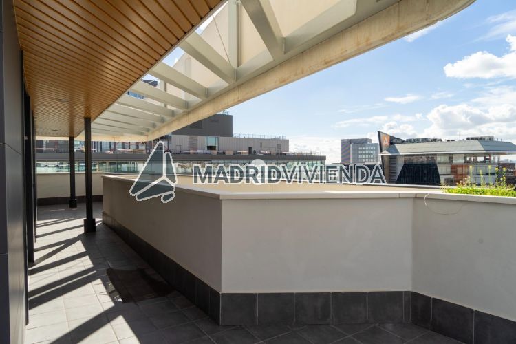 ático en alquiler en Atocha (Distrito Arganzuela. Madrid Capital) por 2.220 €