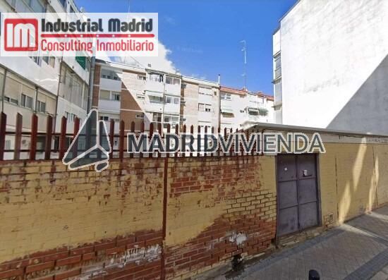 terreno en venta en Portazgo (Distrito Puente de Vallecas. Madrid Capital) por 250.000 €