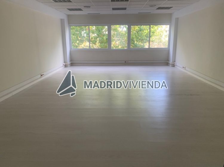 oficina en alquiler en Rejas (Distrito San Blas. Madrid Capital) por 390 €