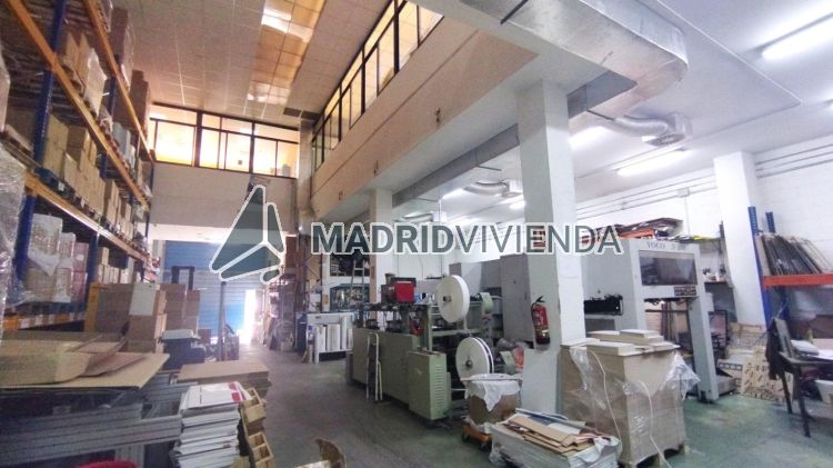 nave / local en venta en San Andrés (Distrito Villaverde. Madrid Capital) por 460.000 €