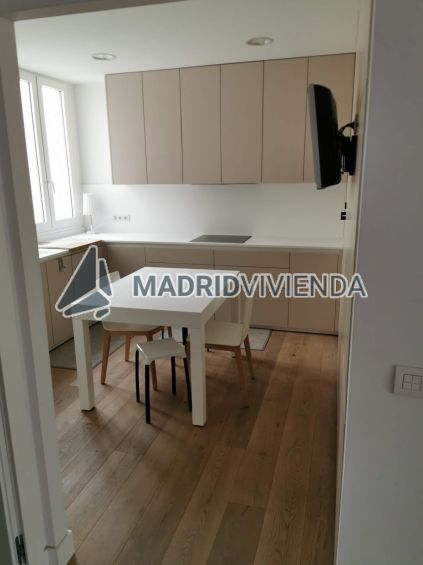 piso en alquiler en Argüelles (Distrito Moncloa. Madrid Capital) por 2.500 €