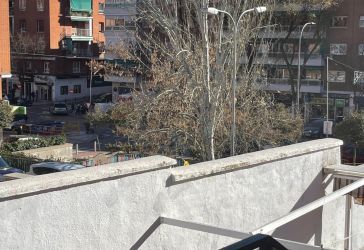 chalet pareado en venta en Quintana (Distrito Ciudad Lineal. Madrid Capital) por 990.000 €