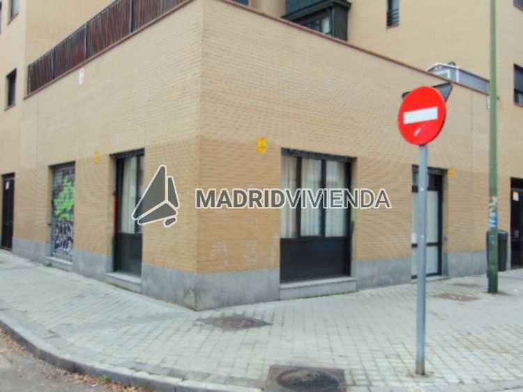 nave / local en venta en Pueblo Nuevo (Distrito Ciudad Lineal. Madrid Capital) por 240.000 €