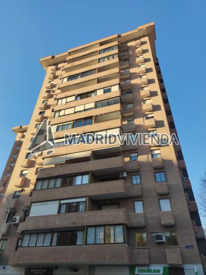 piso en venta en La Paz (Distrito Fuencarral. Madrid Capital) por 213.000 €
