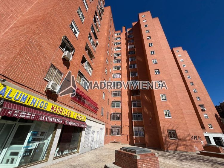estudio en venta en Palomeras Sureste (Distrito Puente de Vallecas. Madrid Capital) por 121.875 €