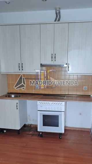 oficina en venta en Aluche (Distrito Latina. Madrid Capital) por 129.000 €