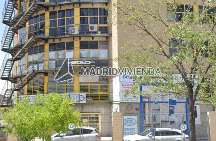 nave / local en venta en Santa Eugenia (Distrito Villa de Vallecas. Madrid Capital) por 290.000 €