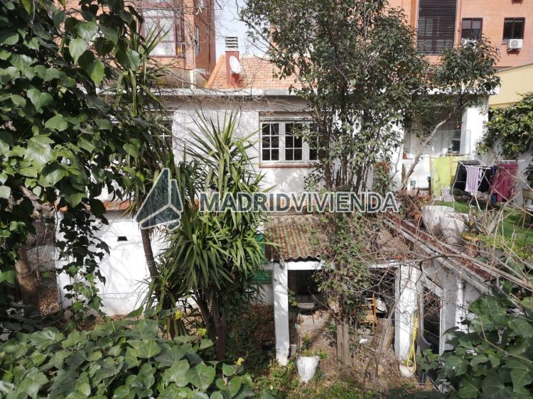 casa / chalet en venta en Atalaya (Distrito Ciudad Lineal. Madrid Capital) por 998.000 €