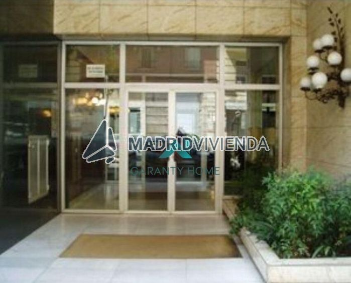 nave / local en venta en Ibiza (Distrito Retiro. Madrid Capital) por 695.000 €