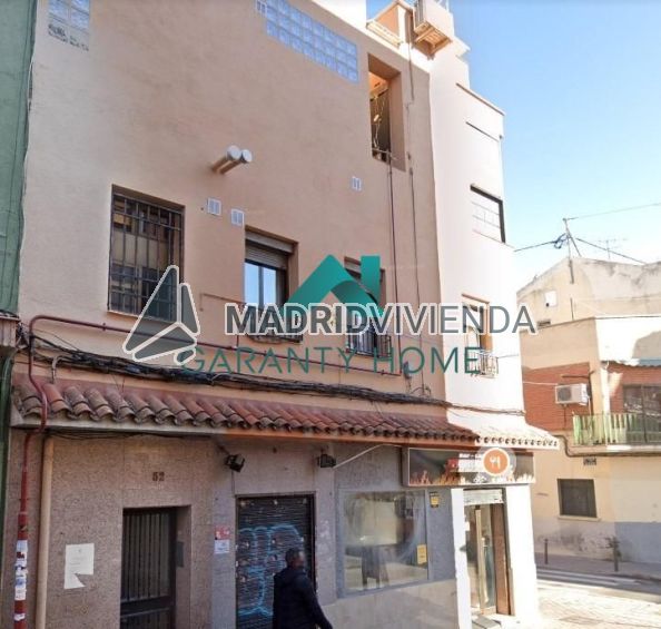 piso en venta en Almendrales (Distrito Usera. Madrid Capital) por 200.000 €