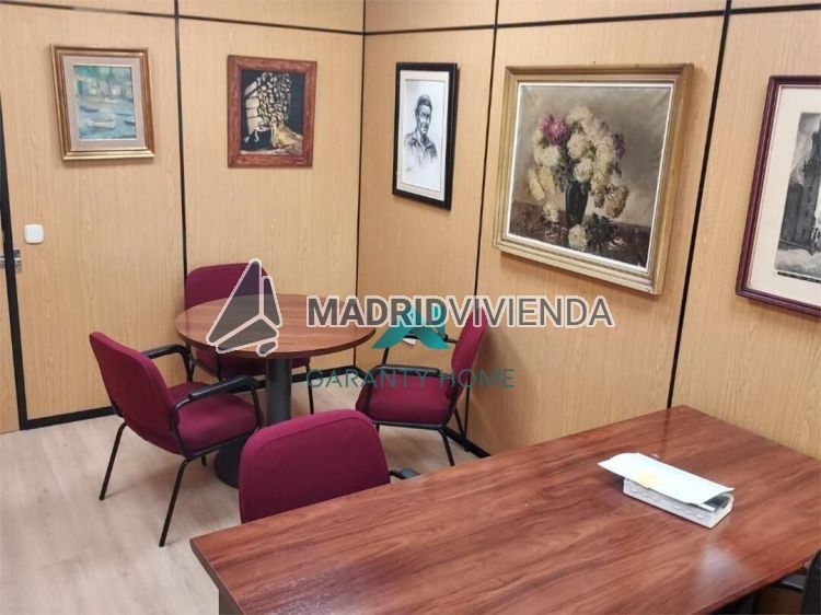 oficina en alquiler en Cortes (Distrito Centro. Madrid Capital) por 650 €