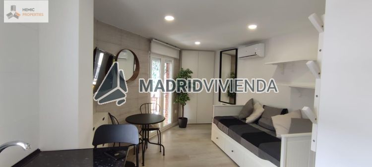 nave / local en venta en Moscardó (Distrito Usera. Madrid Capital) por 2.025.200 €