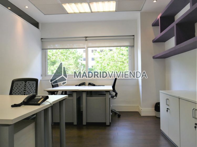 oficina en alquiler en Cuatro Caminos (Distrito Tetuán. Madrid Capital) por 600 €