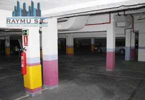 garaje en venta en Ciudad Universitaria (Distrito Moncloa. Madrid Capital) por 2.000 €