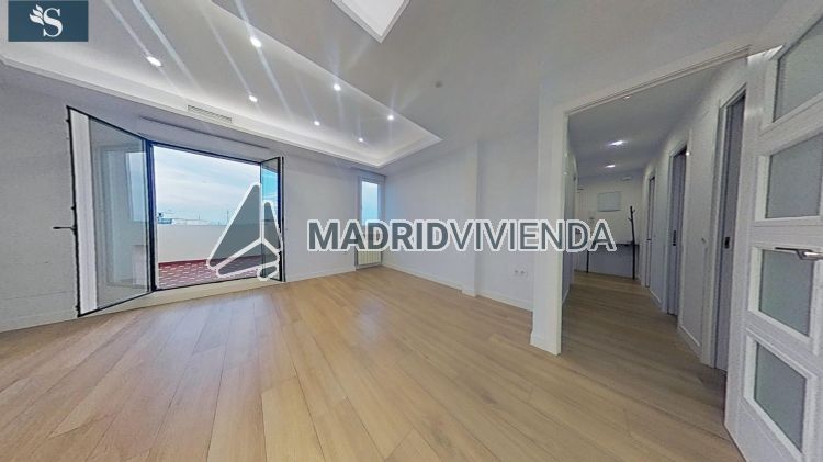ático en alquiler en Palacio (Distrito Centro. Madrid Capital) por 2.500 €