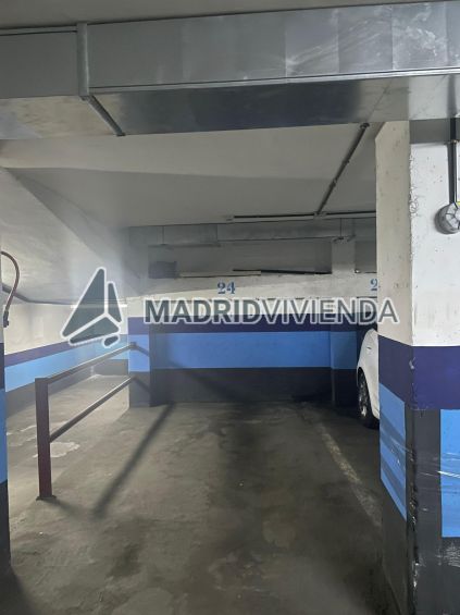 garaje en alquiler en Universidad (Distrito Centro. Madrid Capital) por 120 €