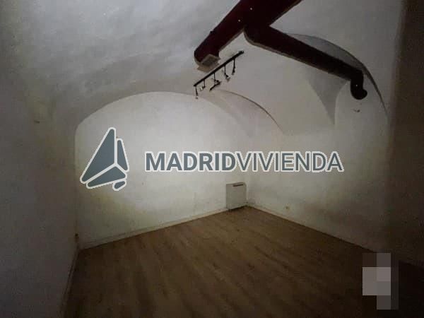 nave / local en venta en Universidad (Distrito Centro. Madrid Capital) por 157.200 €