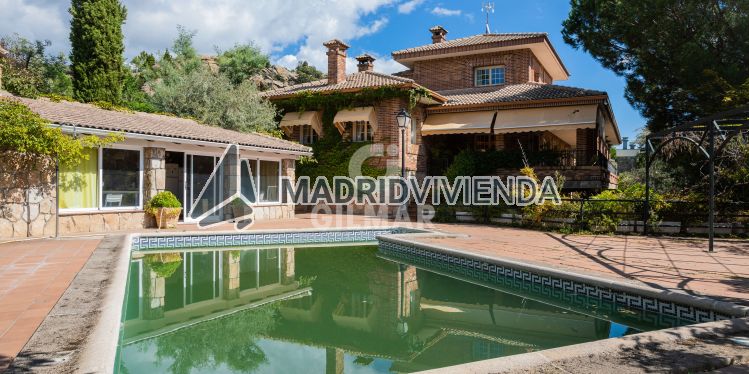 chalet independiente en venta en Manzanares El Real por 649.000 €