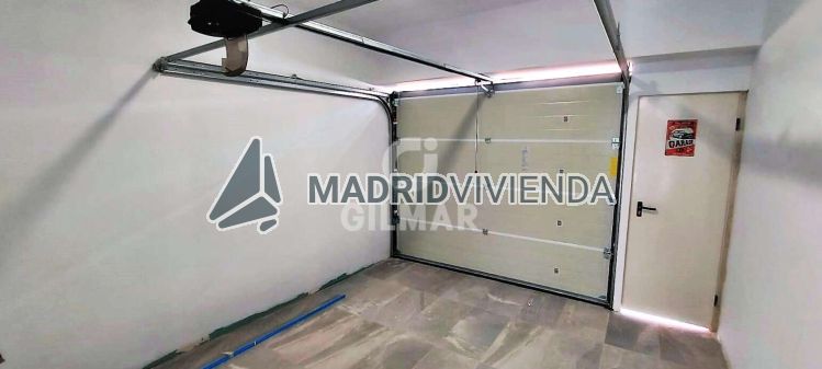 chalet adosado en venta en Casa de Campo (Distrito Moncloa. Madrid Capital) por 377.000 €