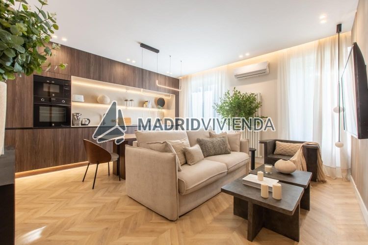 piso en venta en Universidad (Distrito Centro. Madrid Capital) por 890.000 €